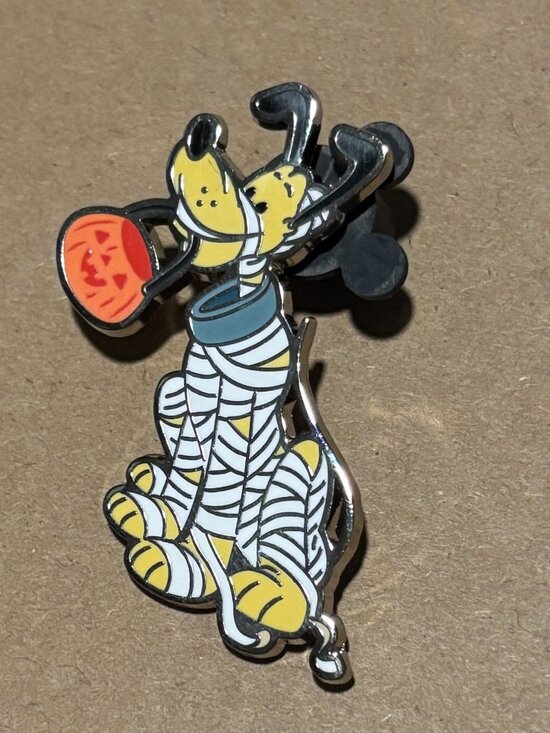 Disney Jewelry - 2026 Disney Halloween Pluto pin